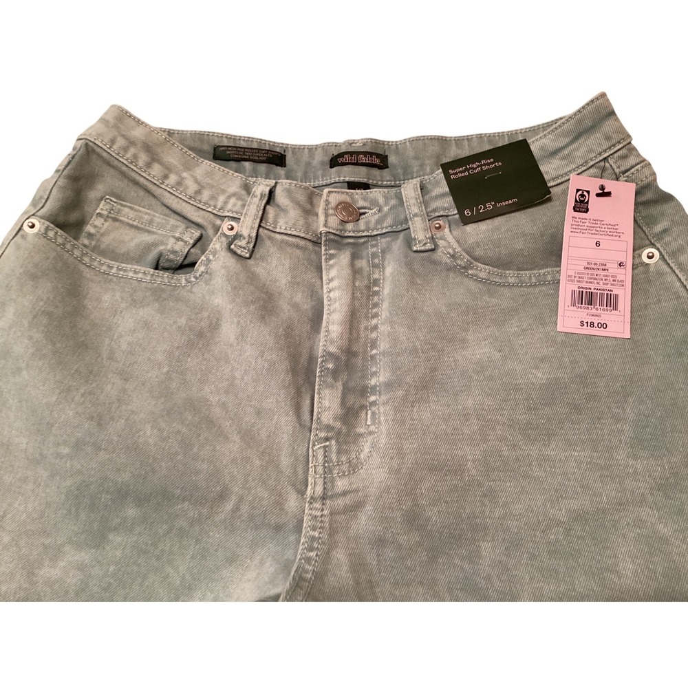 Wild Fable Womens Super High-Rise Rolled Cuff Denim Shorts Green Acid Wash Sz 6 - Picture 4 of 4